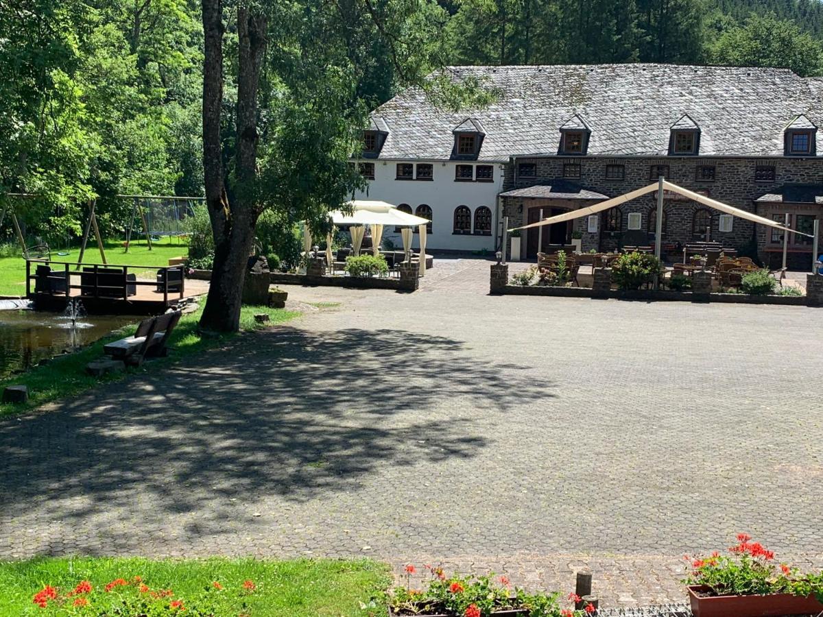 Waldhotel Machtemesmuehle Auw an der Kyll Exterior foto